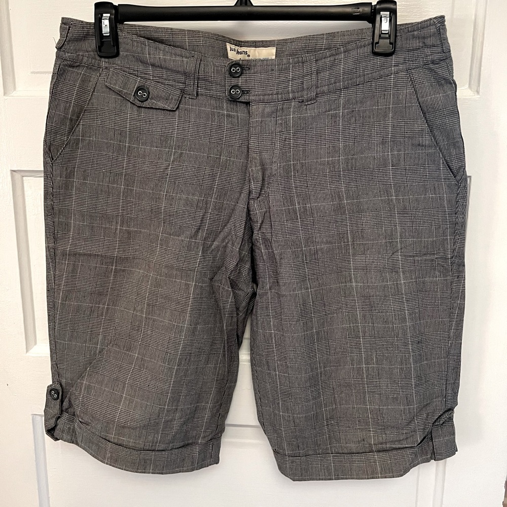 Plaid Bermuda shorts